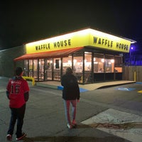 Photo taken at Waffle House by Shaw A. on 11/3/2021