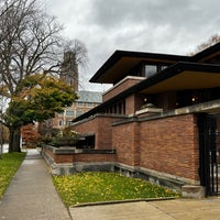 Photo taken at Frank Lloyd Wright Robie House by Shaw A. on 11/5/2022
