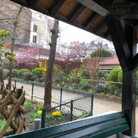 Photo taken at Jardin Catherine Labouré by Raymond L. on 3/28/2018