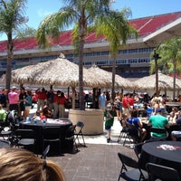 รูปภาพถ่ายที่ Raymond James Stadium โดย Bryn W. เมื่อ 5/5/2013