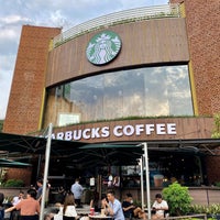 Photo taken at Starbucks by Gunz O. on 7/19/2022