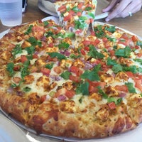 4/10/2017 tarihinde Desi N.ziyaretçi tarafından Namaste Pizza'de çekilen fotoğraf