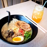 Das Foto wurde bei Chibiscus Asian Cafe &amp;amp; Restaurant von Chibiscus Asian Cafe &amp;amp; Restaurant am 8/3/2013 aufgenommen
