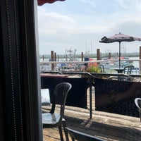Foto diambil di Sockeye City Grill Waterfront Restaurant oleh Eli R. pada 8/23/2018