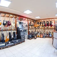 รูปภาพถ่ายที่ Gibson Shop โดย Gibson Shop เมื่อ 11/12/2013