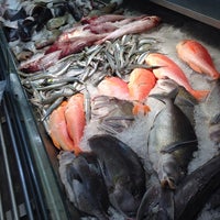 Foto scattata a Seafood Central da Snackertarian K. il 5/22/2014
