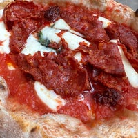 Foto tomada en La Vita e Bella &amp;amp; La Pizza è Bella Gourmet  por Jorma T. el 5/23/2023