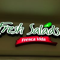Photo taken at Fresh Salads Fresca Vida by Daniel M. on 3/31/2013