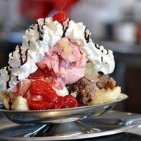 Das Foto wurde bei Cabot&amp;#39;s Ice Cream &amp;amp; Restaurant von Cabot&amp;#39;s Ice Cream &amp;amp; Restaurant am 8/5/2013 aufgenommen