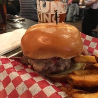 Снимок сделан в 317 Burger пользователем Reggie 12/1/2018