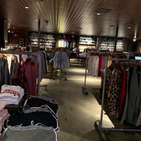 hollister co locations