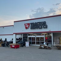 Photo taken at Tractor Supply Co. by Scott B. on 8/11/2021