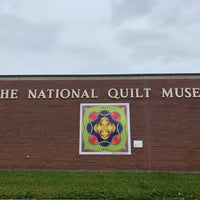 Das Foto wurde bei The National Quilt Museum von Scott B. am 1/12/2019 aufgenommen