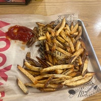Photo taken at MOOYAH Burgers, Fries &amp;amp; Shakes L by Scott B. on 11/17/2022