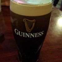 Снимок сделан в Flanagans Irish Pub пользователем Jarrod A. 1/17/2020