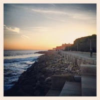 Foto diambil di Passeio Marítimo de Oeiras oleh Jose Carlos S. pada 1/4/2013