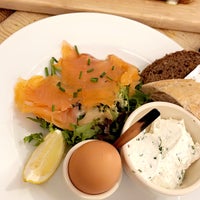 Photo taken at Le Pain Quotidien by 11° on 1/22/2023
