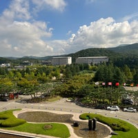 Foto diambil di Hilton Gyeongju oleh S. P. pada 9/18/2023