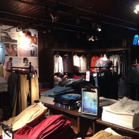 Our newest @hollisterco store just opened in Roosevelt Field Mall in Garden  City, New York. Notice anything different? The refreshed…