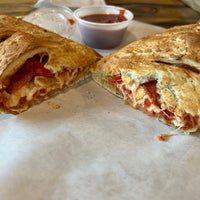Снимок сделан в John&amp;#39;s Pizza Works пользователем eric 5/17/2023