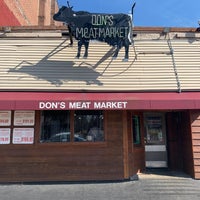 Foto scattata a Don&amp;#39;s Meat Market da Joshua F. il 3/7/2020