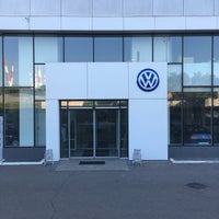 Photo taken at Volkswagen Центр Авторусь by Artemiy K. on 8/10/2017