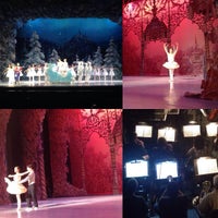รูปภาพถ่ายที่ The Centre in Vancouver for Performing Arts โดย Wilson C. เมื่อ 12/16/2015