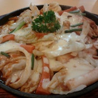 Photo taken at Goong The Taste Of Korea by Gatune on 9/15/2012