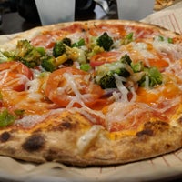 10/6/2018 tarihinde Randy D.ziyaretçi tarafından Mod Pizza'de çekilen fotoğraf
