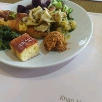 Foto diambil di Best Western Plus Khan Hotel oleh K@@N π. pada 5/22/2022