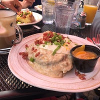 Photo taken at WheatFields Eatery &amp;amp; Bakery by Shannon J. on 7/6/2019