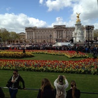 Photo taken at Buckingham Palace by Andre S. on 5/9/2013