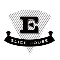 8/8/2013 tarihinde Empire Slice Houseziyaretçi tarafından Empire Slice House'de çekilen fotoğraf