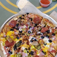 4/18/2021 tarihinde Jody J.ziyaretçi tarafından Pieology Pizzeria'de çekilen fotoğraf