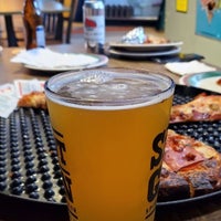 9/26/2020 tarihinde Jody J.ziyaretçi tarafından B &amp;amp; J’s Pizza - Brew Pub'de çekilen fotoğraf