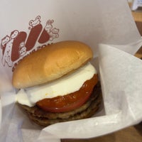 Photo taken at MOS Burger by Hiroaki H. on 7/25/2022