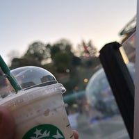 Photo taken at Starbucks by ĄŢĘŞ on 4/14/2024