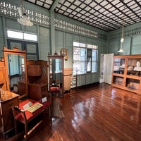 Photo taken at Bangkokian Museum / BMA Local Museum Bang Rak District by Robert S. on 4/13/2022