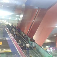 Photo taken at Estação Pinheiros (Metrô) by Álvaro R. on 12/2/2018