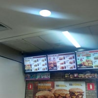 Photo taken at Burger King by Álvaro R. on 1/27/2019