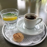 Photo taken at Kirpi Cafe &amp; Restaurant by Çiğdem on 4/19/2023