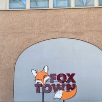 Foto tirada no(a) FoxTown Factory Stores por Sandro B. em 5/3/2024