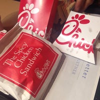 Photo taken at Chick-fil-A by Kewalee on 10/21/2014