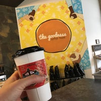 Photo prise au The Goodness Coffee House par Kelly K. le10/8/2016