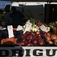 Photo taken at Pasadena-Victory Park Farmer&#39;s Market by Kathryn B. on 4/15/2017