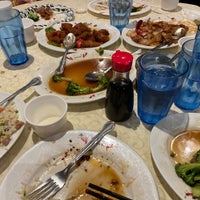 Снимок сделан в Henry&amp;#39;s Hunan Restaurant пользователем Kathryn B. 8/26/2022