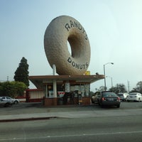 Photo taken at Randy&amp;#39;s Donuts by Bradley B. on 4/21/2013