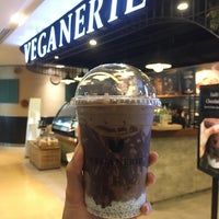 Photo taken at Veganerie by Nagarindra P. on 8/5/2019