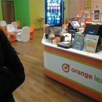 Photo taken at Orange Leaf Frozen Yogurt by Damanique D. on 12/12/2012