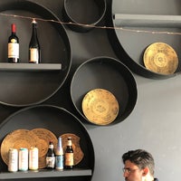 4/29/2018にRuslan A.がVinyl Coffee &amp;amp; Wine Barで撮った写真